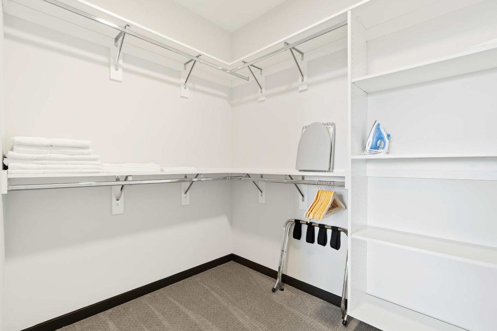 Cozysuites On Mass With Garage Parking #4 Indianapolis Luaran gambar